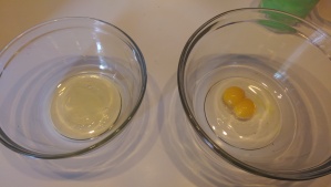 HAY YOU GUISE LOOK A DOUBLE YOLK HOLY SHIT. =D